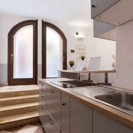 Bed & Breakfast Domus 14 3*