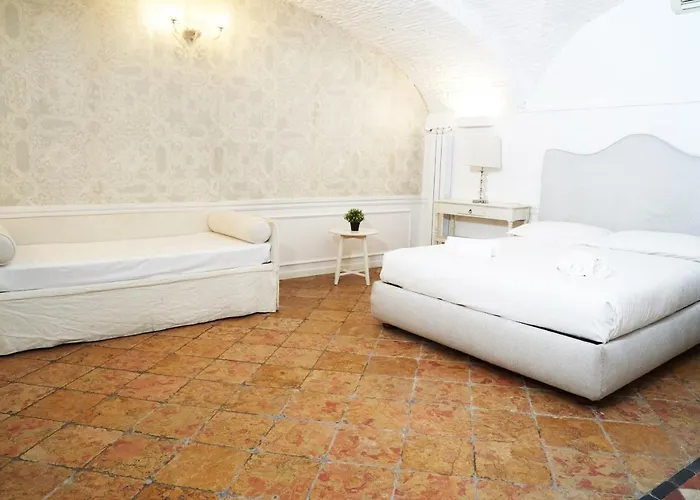 Domus 14 Nocleg ze śniadaniem 3*