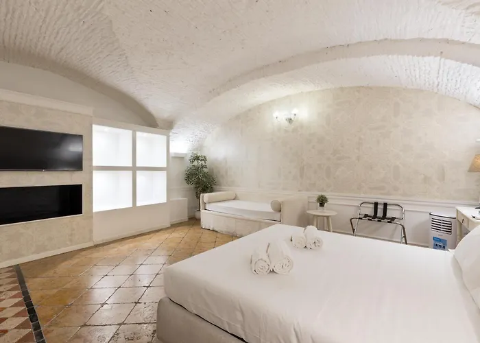 Domus 14 Nocleg ze śniadaniem 3*