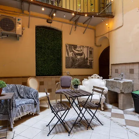 Domus 14 Couette-café 3*