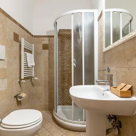 Bed & Breakfast Domus 14 *